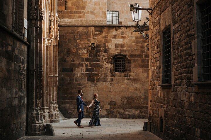 Private Vacation Photography Session with Local Photographer in Barcelona