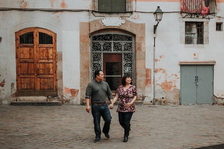 Private Vacation Photography Session with Local Photographer in Barcelona