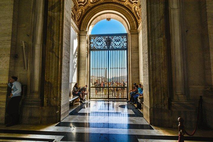 Vatican Museums & Sistine Chapel VIP small group tour(max 10 pax)