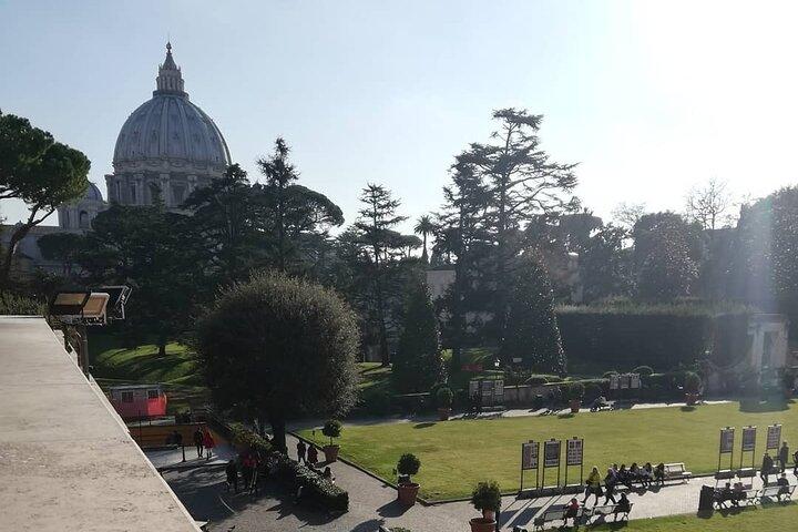 Vatican Museums & Sistine Chapel VIP small group tour(max 10 pax)