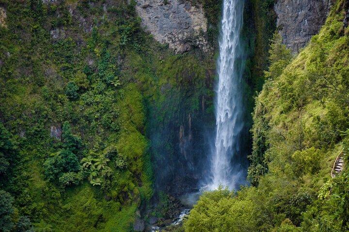 One day tour to explore brastagi High land & lake Toba departure from Medan