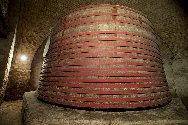 Private Food and Wine Tour in the Cellar with Tastings