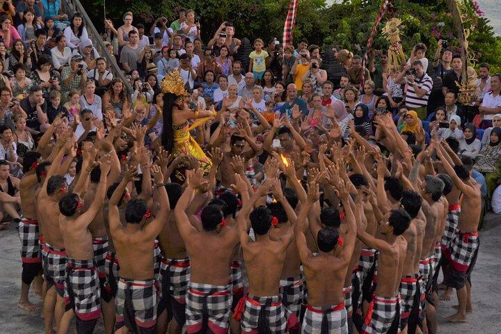 Uluwatu Cliff Temple sunset Tour with Kecak Show and Sea Food Dinner at Jimbaran Beach