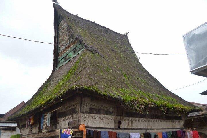 One day tour to explore brastagi High land & lake Toba departure from Medan