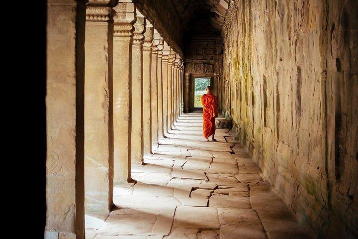 Angkor Highlights Full-Day Tour by TukTuk