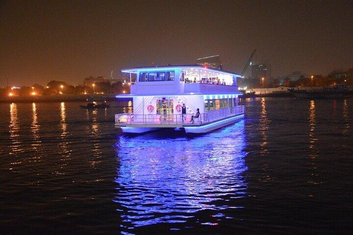 Dubai Marina Dinner Cruise with Live Shows