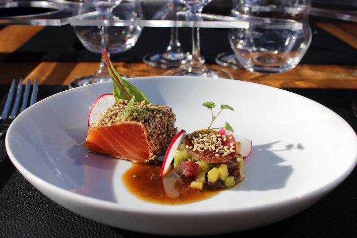 Paris Bustronome Gourmet Sightseeing Lunch on a Panoramic Bus