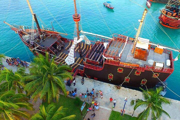 Hook boat in Cancun