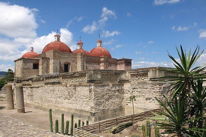 full day tour : Hierve el Agua, Teotitlan, Mezcal, el tule and Mitla