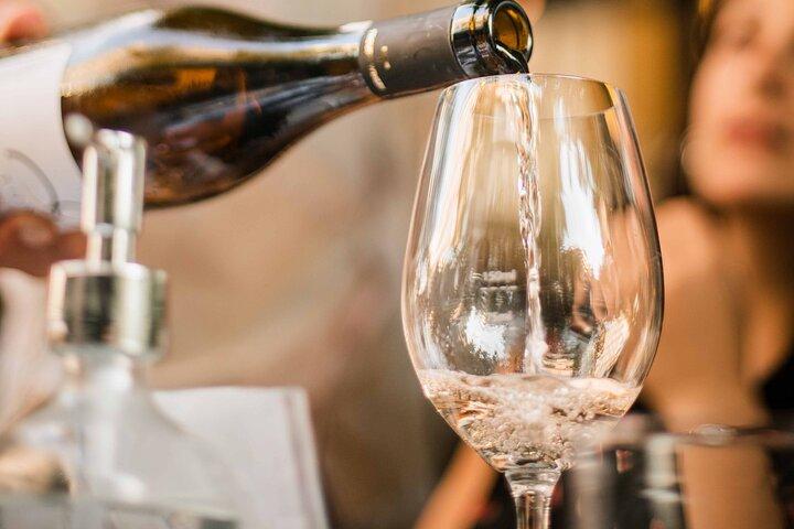 Athens Small-Group Walking Tour with Wine Tasting