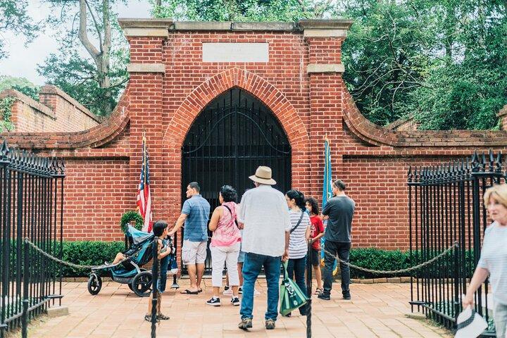 George Washington's Mount Vernon & Old Alexandria Half-Day Guided Tour from DC