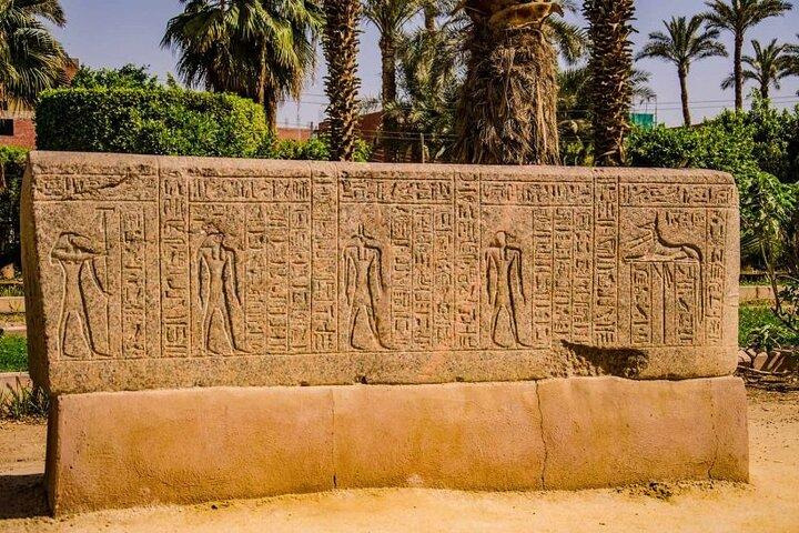 Private Guided Tour to Giza pyramids, Sphinx, Saqqara and Memphis + Lunch