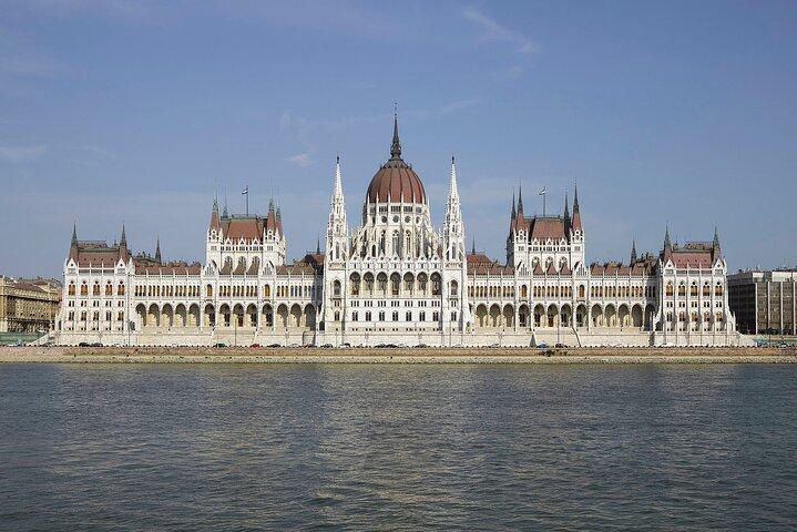 Private Transfer from Prague to Budapest