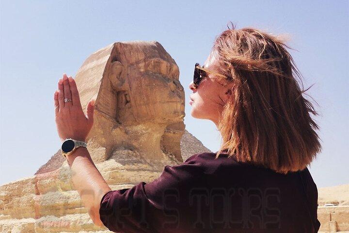 Full-Day Tour to Giza Pyramids, Memphis, and Saqqara with lunch