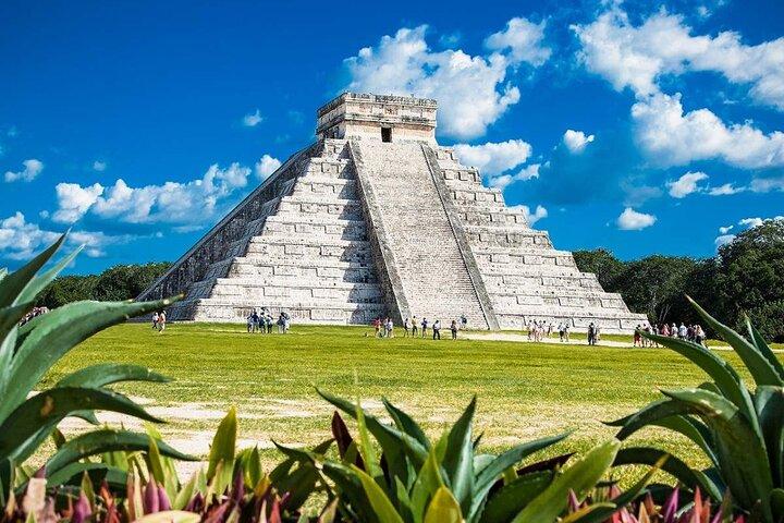 Private Transfer: Cancun Airport CUN to Tulum by SUV