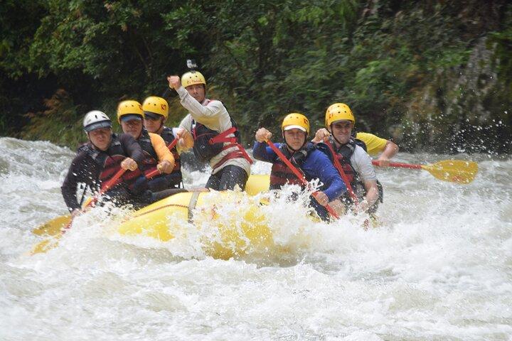 1 day Pacuare River Rafting with Transportation and Lunch