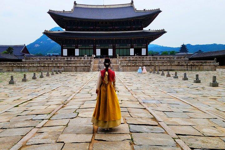(Small Group) Palace & Seoul Old Town Highlights