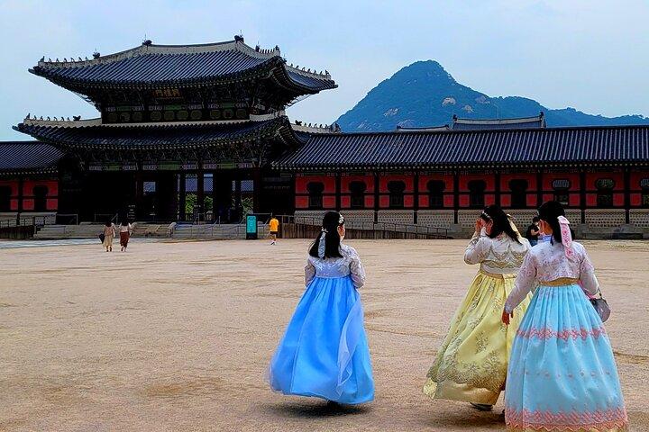 (Small Group) Palace & Seoul Old Town Highlights