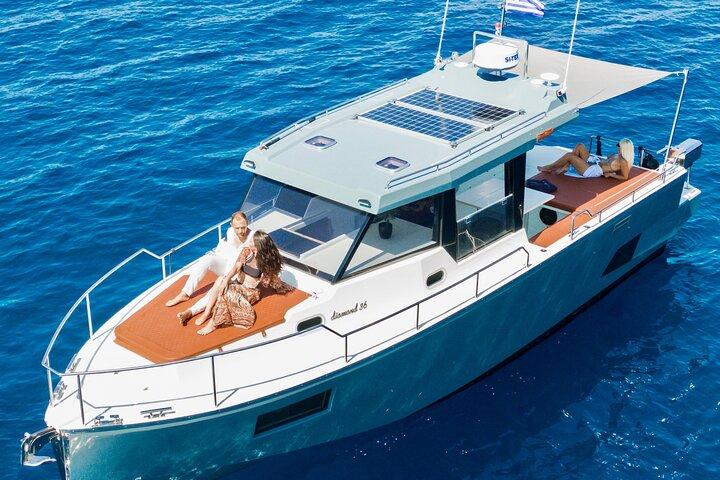 Diamond 36 Private Motor Yacht Caldera Cruise