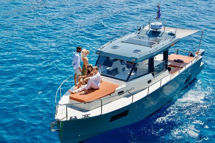 Diamond 36 Private Motor Yacht Caldera Cruise
