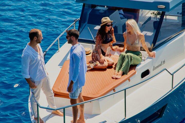 Diamond 36 Private Motor Yacht Caldera Cruise
