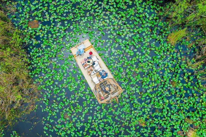 60 min. Everglades Airboat ride & pick-up ,small group +pro guide