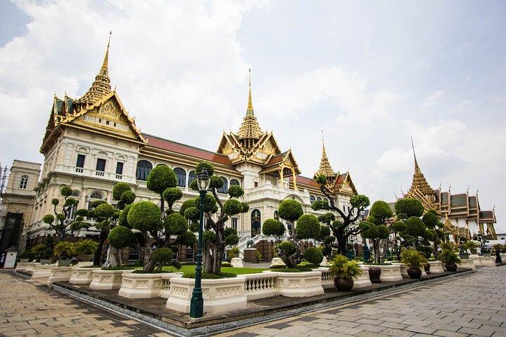 Private Tour : Grand Palace and Emerald Buddha Temple