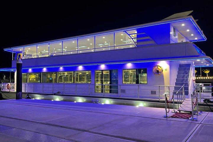 Marina Dhowe Cruise Dinner with Private Transfers
