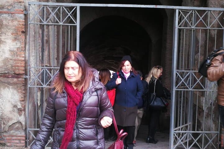 Visit Herculaneum with an expert professional guide (2/3 hours)