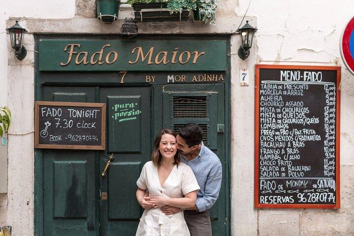 Private Vacation Photography Session with Local Photographer in Lisbon