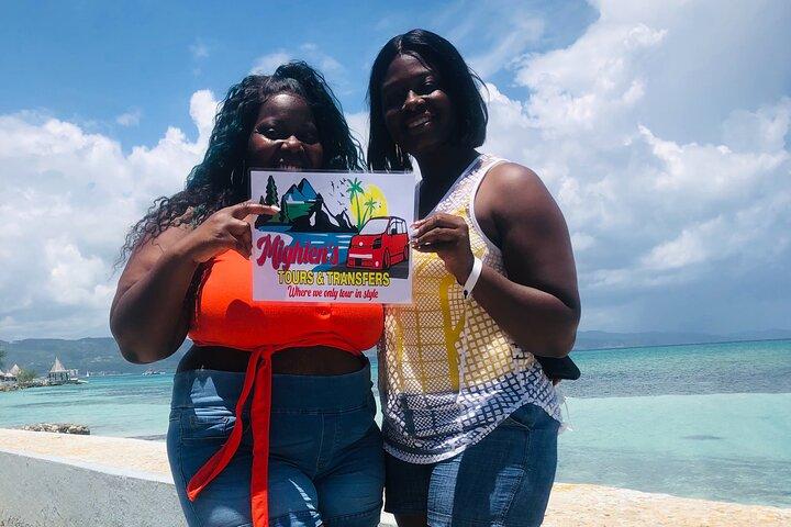 Negril Tour from Montego Bay – Seven Mile Beach & Rick’s Café