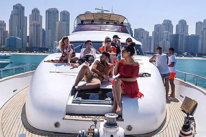 Luxury Private 2 hour Yacht Ride - The ultimate Dubai experience