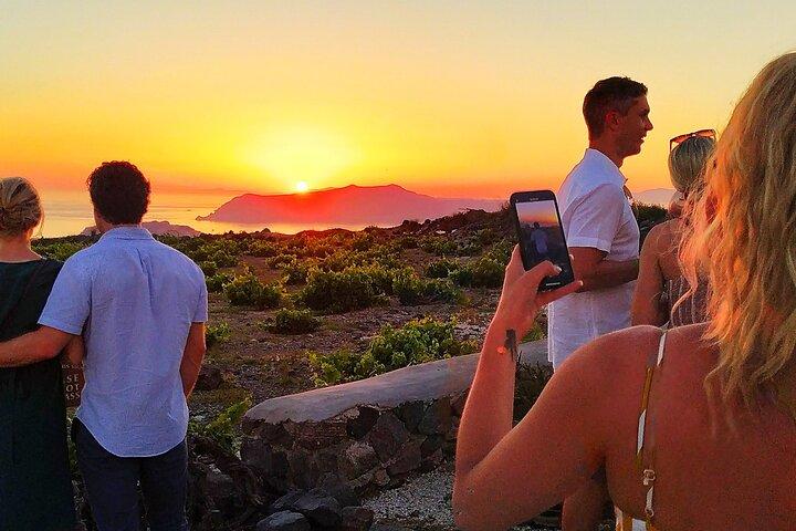 Santorini Wine Stories: Sunset Tour with Tasting & Dinner