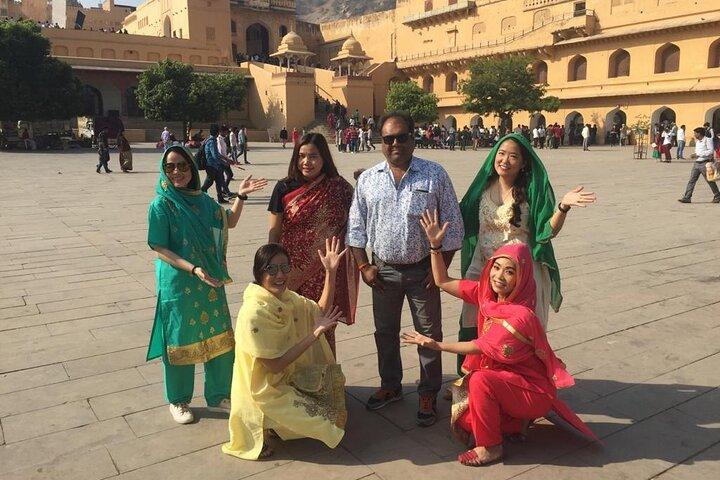 Jaipur City Day Trip from Delhi with Buffet Lunch