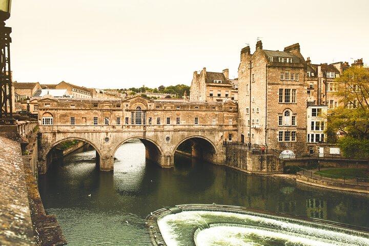 2-Day Windsor, Stonehenge, Bath & Oxford Tour Including Admission