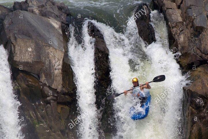 Self-guided Waterfall Hiking Tour in Great Falls National Park