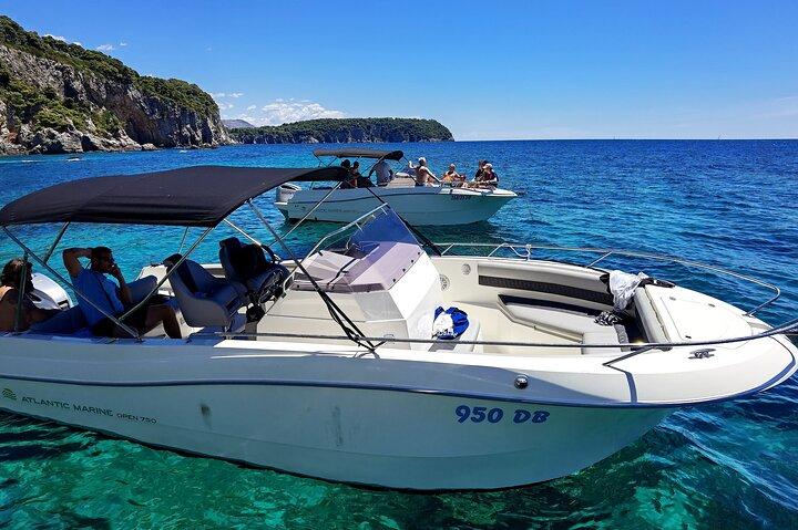 Explore Elaphiti Islands in this unique tour at your own pace for 4 or 8 hours