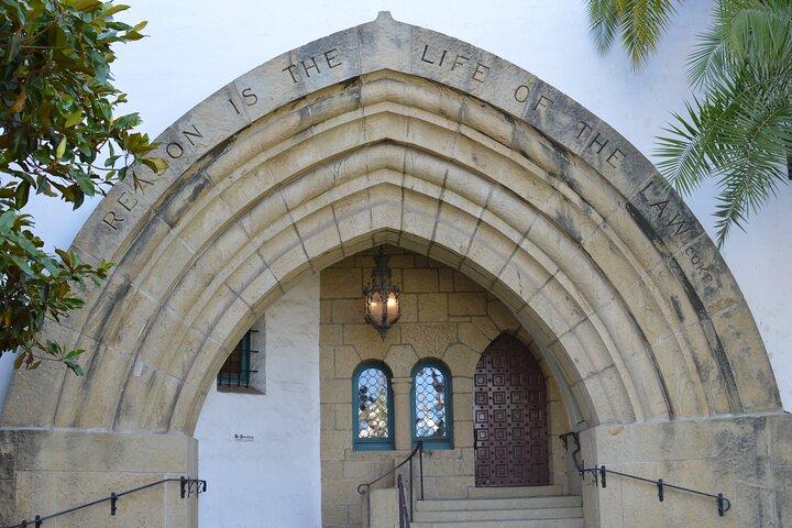 Santa Barbara Scavenger Hunt Walking Tour and Game