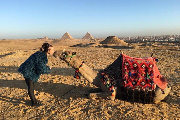 Giza Pyramids and Sphinx Tour With Camel Ride