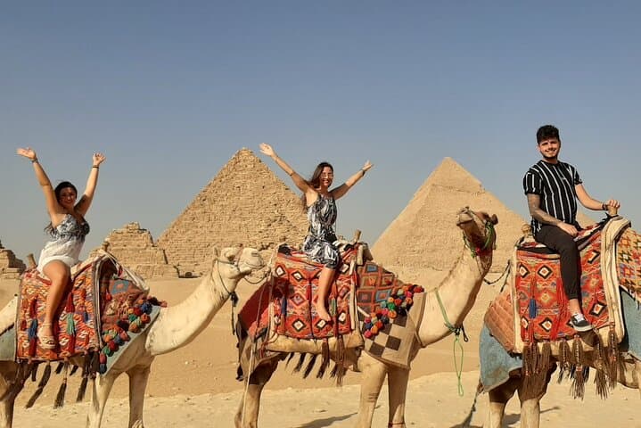 Private All INC-Pyramids,Camel(1 HOUR)Egyptian Museum,Flucca,Coptic Cairo& Lunch