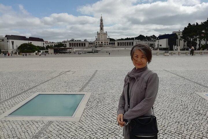 Fátima Batalha Alcobaça Nazaré ( Big Waves) and Óbidos from Lisbon Private Tour