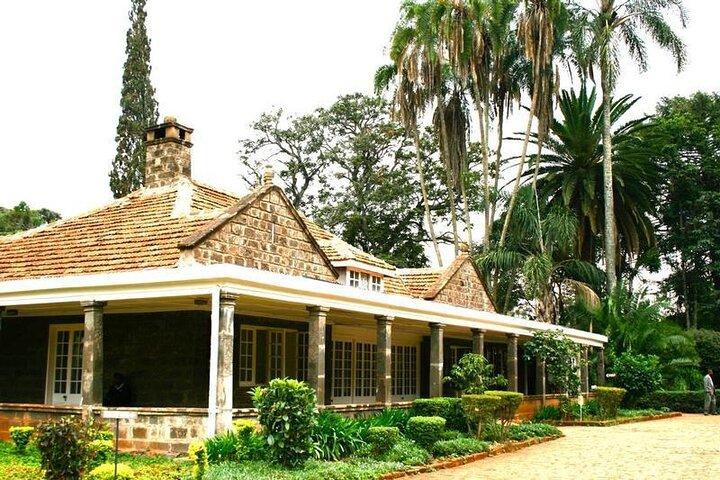 Out of Africa Tour: Giraffe Centre and Karen Blixen Museum from Nairobi