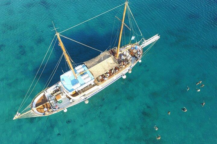 Shared Cruise from Mykonos to Ancient Delos & Rhenia island