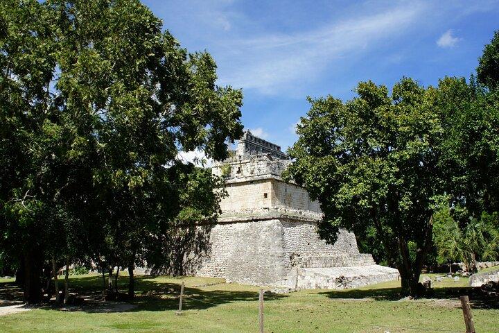 Small group Chichen Itza, Ik Kil &Valladolid All Inclusive tour