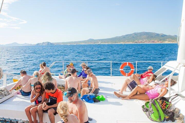 Wine & Jazz at Sunset Cruise! Round Transportation From Los Cabos