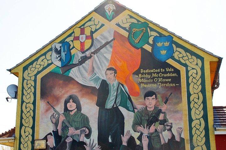 Original Private Belfast Troubles and Peace Cab/Taxi Tour 2 Hours