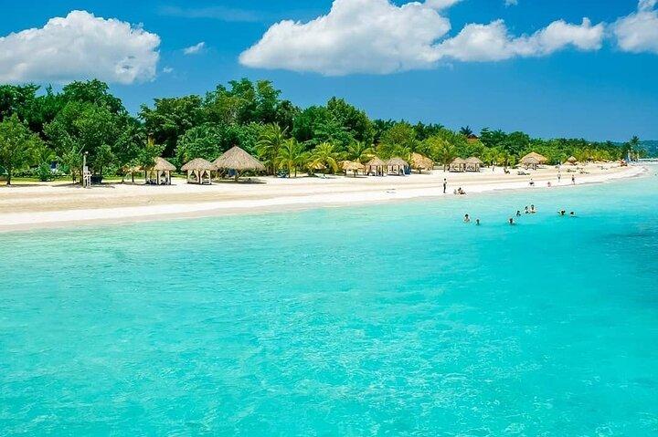 Negril Seven Mile beach and Rick’s Cafe from Montego Bay