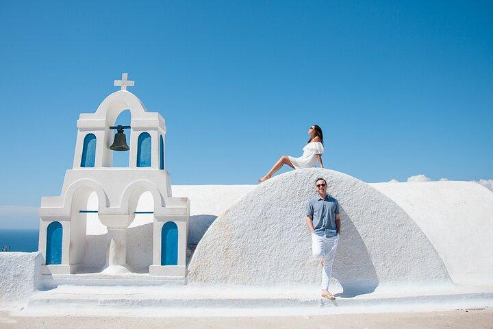 Santorini Private One Hour Photoshoot & Entry Blue dome