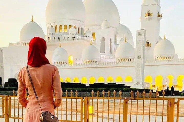 Guided Abu Dhabi City Tour with SZG Mosque & Multiple Options