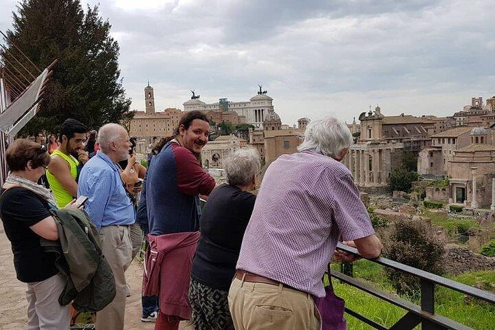 Semi-private tour: Colosseum & Ancient Rome VIP